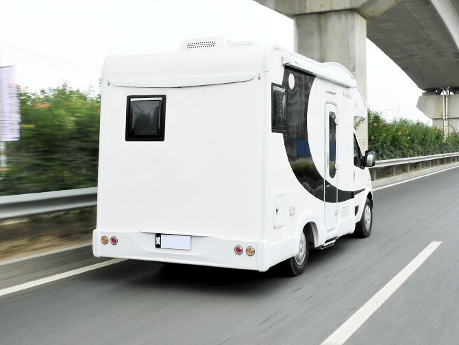 東風御風C型房車多方位展示圖4