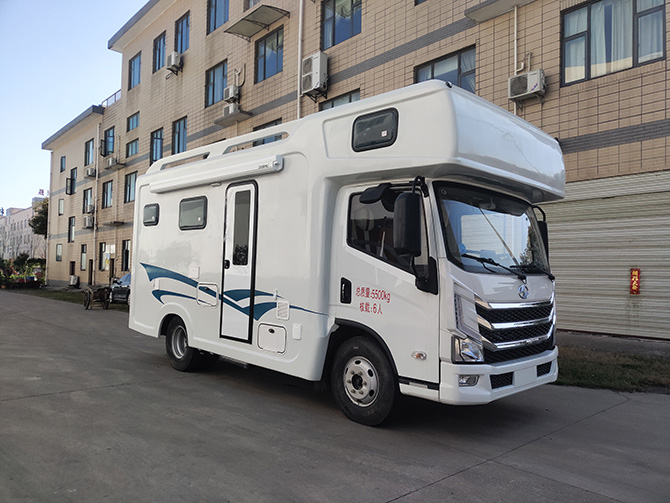 上汽躍進H500輕卡平頭自動擋房車多方位展示圖4